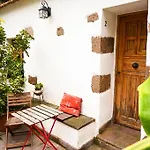 Chamorga - - - Gospodarstwo wiejskie *